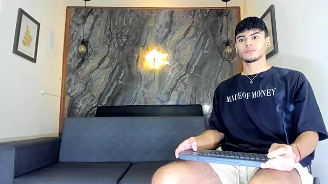 Snapshot of liam_genner_ chatting on 02/08/25, 07:38 liam genner online show from 02/08/25, 07:38