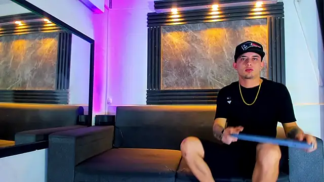 Snapshot of liam_genner_ chatting on 09/15/25, 08:09 liam genner online show from 09/15/25, 08:09