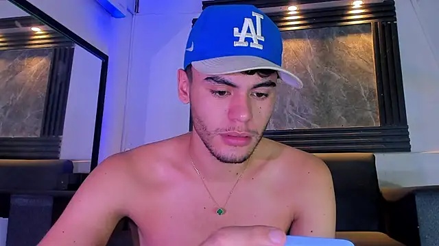 Snapshot of liam_genner_ chatting on 09/22/25, 08:00 liam genner online show from 09/22/25, 08:00