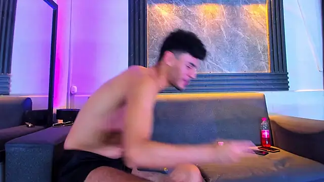 Snapshot of liam_genner_ chatting on 11/12/25, 08:30 liam genner online show from 11/12/25, 08:30