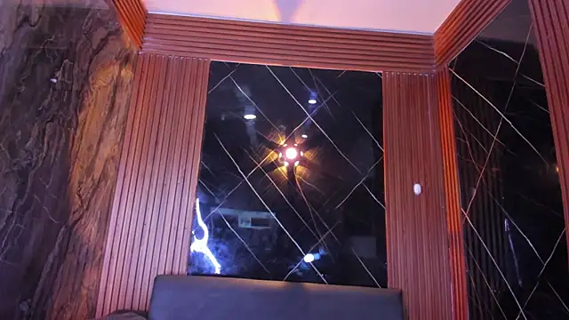 Snapshot of liam_genner_ chatting on 11/19/25, 08:31 liam genner online show from 11/19/25, 08:31