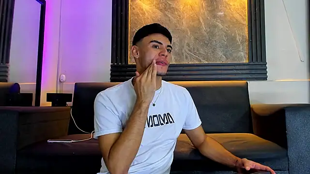 Snapshot of liam_genner_ chatting on 12/03/25, 08:18 liam genner online show from 12/03/25, 08:18