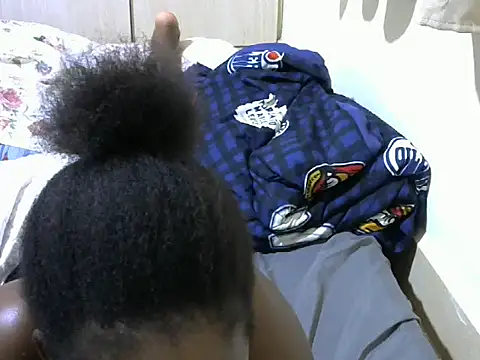 Snapshot of queen-sasha chatting on 02/28/25, 02:42 queen-sasha online show from 02/28/25, 02:42
