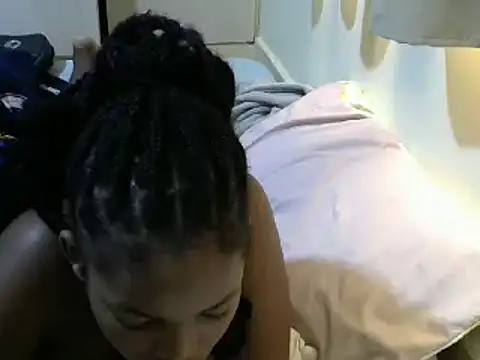 Snapshot of queen-sasha chatting on 03/13/25, 06:37 queen-sasha online show from 03/13/25, 06:37