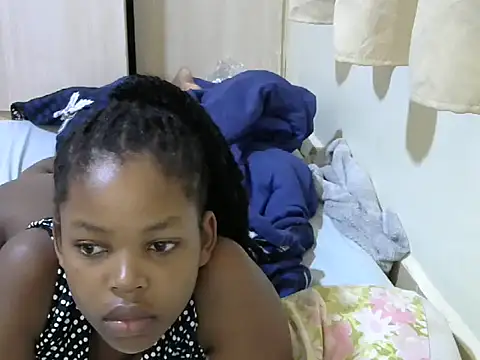 Snapshot of queen-sasha chatting on 03/16/25, 06:09 queen-sasha online show from 03/16/25, 06:09