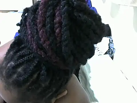 Snapshot of queen-sasha chatting on 03/21/25, 05:34 queen-sasha online show from 03/21/25, 05:34