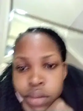 Snapshot of queen-sasha chatting on 10/18/25, 03:02 queen-sasha online show from 10/18/25, 03:02