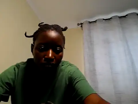 Snapshot of thicky_anncy chatting on 05/31/26, 12:01 thicky anncy online show from 05/31/26, 12:01
