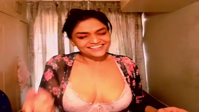 Snapshot of Indian_Blaze00 chatting on 02/27/25, 04:32 Indian Blaze00 online show from 02/27/25, 04:32
