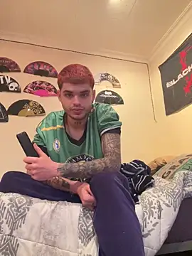 Snapshot of Darylpollalarga chatting on 12/21/25, 03:19 Darylpollalarga online show from 12/21/25, 03:19