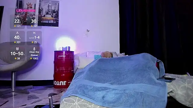 Curlblue online show from 12/17/24, 03:06