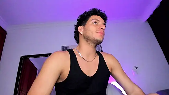 Curlblue online show from 03/08/25, 06:43