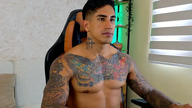 AdanReilly online show from 03/21/25, 07:46