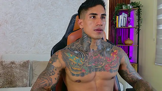 AdanReilly online show from 09/26/25, 08:24