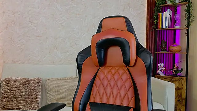 AdanReilly online show from 12/17/25, 08:48