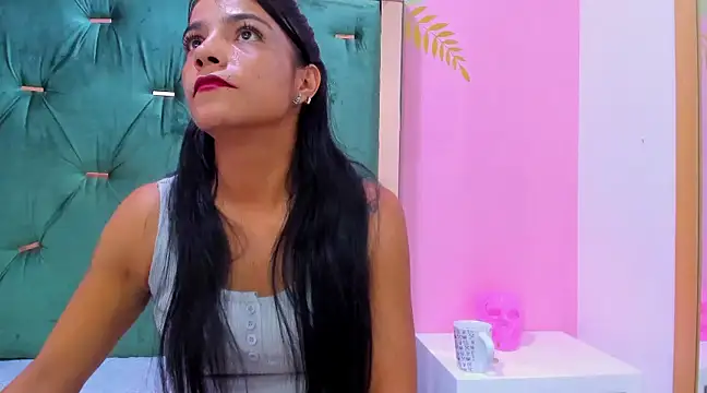 Snapshot of Hellen__4master chatting on 02/01/25, 03:18 Hellen 4master online show from 02/01/25, 03:18