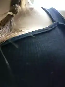 Snapshot of zizi_public chatting on 03/02/25, 08:05 zizi public online show from 03/02/25, 08:05