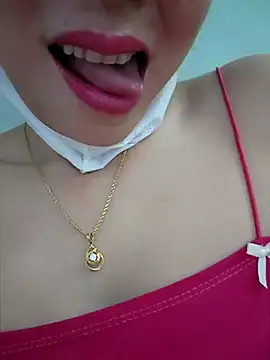 Snapshot of zizi_public chatting on 03/18/25, 01:09 zizi public online show from 03/18/25, 01:09