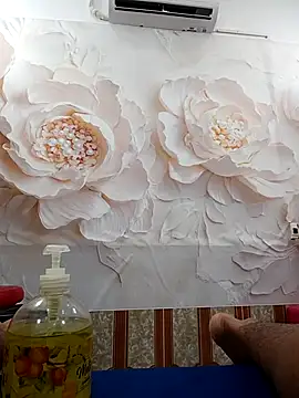 zizi public online show from 11/20/25, 01:06