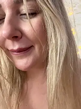 LadyLolyPop  online show from 02/04/25, 10:00