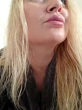 LadyLolyPop  online show from 04/28/26, 01:37