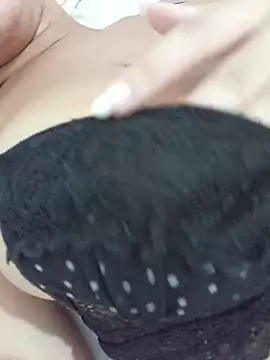 Snapshot of By_Aninha chatting on 11/09/25, 12:53 By Aninha online show from 11/09/25, 12:53