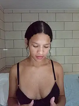 Snapshot of By_Aninha chatting on 11/25/25, 08:20 By Aninha online show from 11/25/25, 08:20