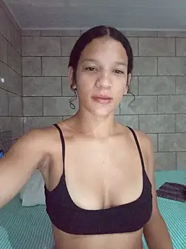 Snapshot of By_Aninha chatting on 12/15/25, 12:09 By Aninha online show from 12/15/25, 12:09