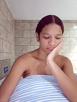 Snapshot of By_Aninha chatting on 05/04/26, 09:33 By Aninha online show from 05/04/26, 09:33
