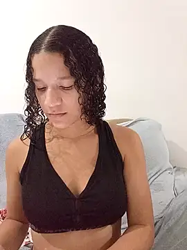 Snapshot of By_Aninha chatting on 05/27/26, 12:29 By Aninha online show from 05/27/26, 12:29