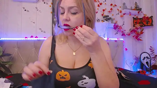 Snapshot of LadyJeen chatting on 11/01/25, 06:10 LadyJeen online show from 11/01/25, 06:10