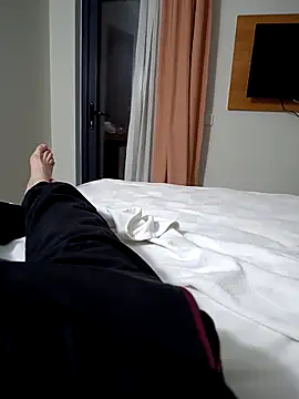 xxalperalper06 online show from 04/22/26, 07:37