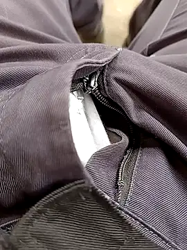 Snapshot of vadszex31 chatting on 10/17/25, 07:55 vadszex31 online show from 10/17/25, 07:55