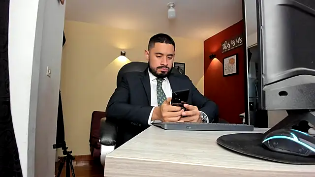 Snapshot of thesexlawyer1 chatting on 05/17/26, 03:37 thesexlawyer1 online show from 05/17/26, 03:37