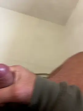 Angeloggaa online show from 12/17/25, 09:04