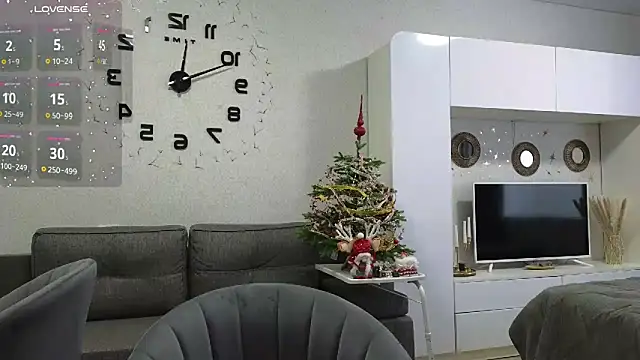 Snapshot of me_lissa_sun13 chatting on 12/10/24, 08:51 me lissa sun13 online show from 12/10/24, 08:51