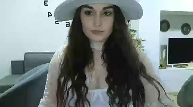 Snapshot of me_lissa_sun13 chatting on 12/25/24, 03:29 me lissa sun13 online show from 12/25/24, 03:29