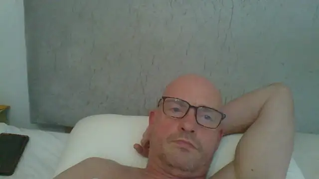 Snapshot of mrtickle0025 chatting on 02/01/26, 08:24 mrtickle0025 online show from 02/01/26, 08:24