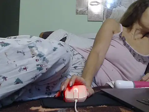 Snapshot of SexyGioconda chatting on 02/20/25, 11:21 SexyGioconda online show from 02/20/25, 11:21