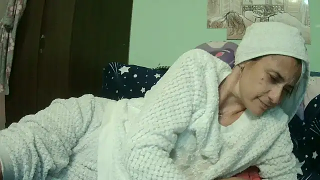 Snapshot of SexyGioconda chatting on 09/15/25, 08:31 SexyGioconda online show from 09/15/25, 08:31