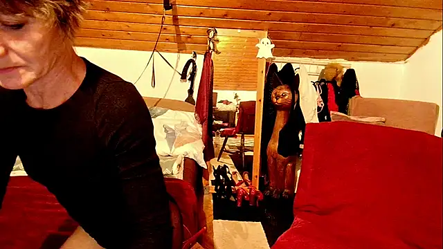 Hot Colettte online show from 11/16/25, 08:58