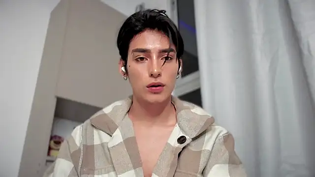 sebas rose online show from 12/20/24, 02:41