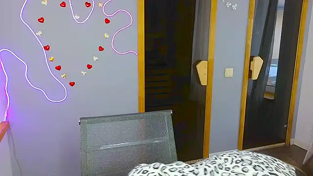 EmmyGreans online show from 02/25/25, 12:45