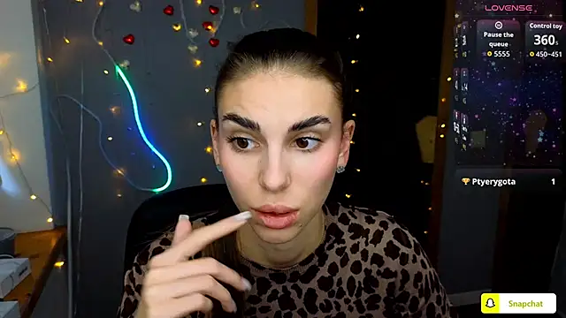 EmmyGreans online show from 09/29/25, 11:37