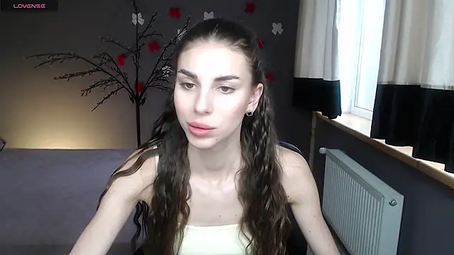 EmmyGreans online show from 03/25/26, 12:44