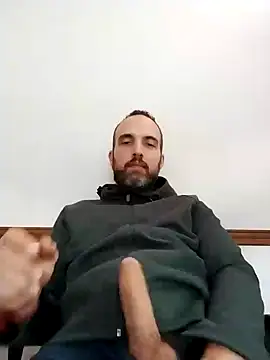 Snapshot of leon3875 chatting on 12/02/24, 03:25 leon3875 online show from 12/02/24, 03:25