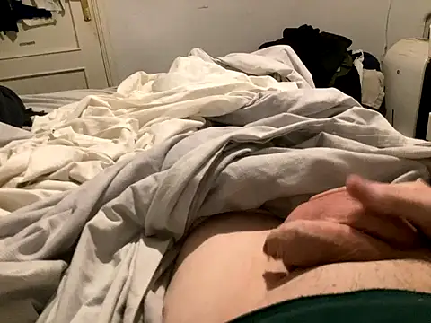 Bossinmidd12 online show from 12/14/25, 06:01