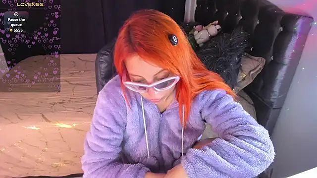 Violetaarey online show from 04/21/26, 01:42