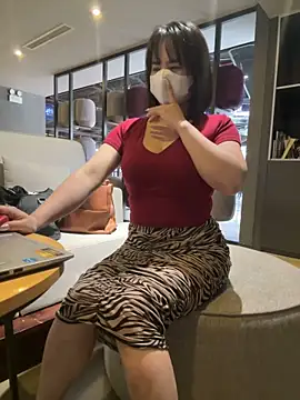 Snapshot of May-Squirt chatting on 03/22/25, 10:17 May-Squirt online show from 03/22/25, 10:17