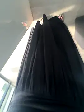 Snapshot of May-Squirt chatting on 10/25/25, 08:33 May-Squirt online show from 10/25/25, 08:33